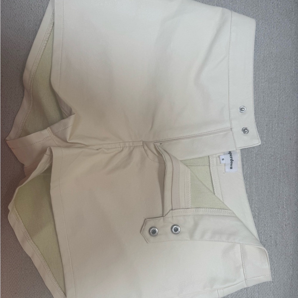 superdown High-Waist Creamy Ivory Shorts